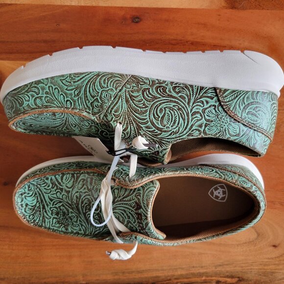 NWT Ariat Women’s 9.5B Hilo Vintage Turquoise Floral Emboss Leather Casual Mocs - Picture 1 of 10